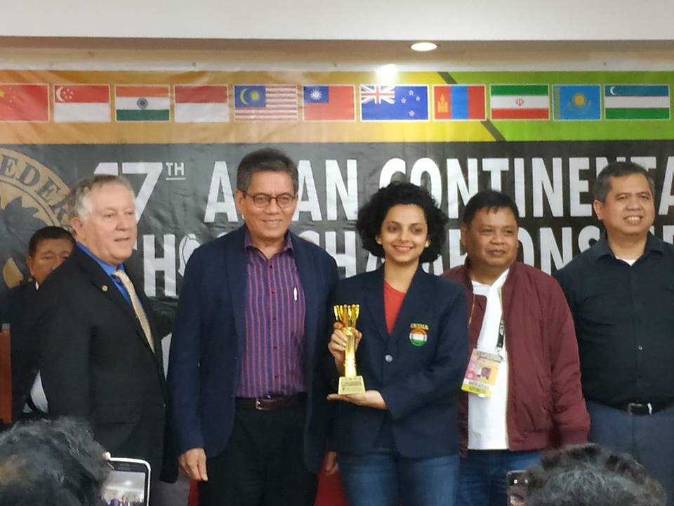 Padmini Rout receiving her prize at the Asian Continental Championship 2018