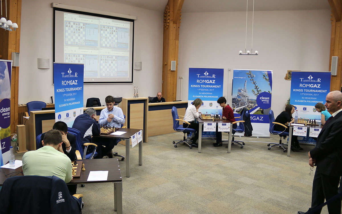 Wide view of the playing hall