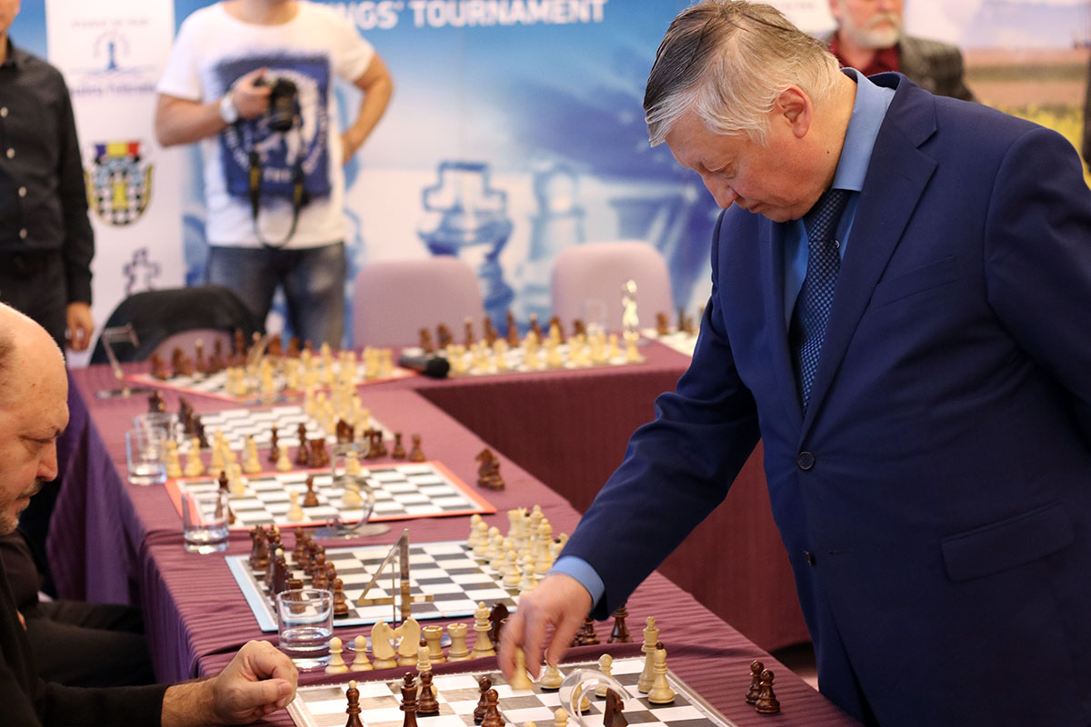 Anatoly Karpov simul